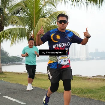 Runner Photo 4320547