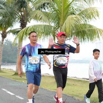 Runner Photo 4320553