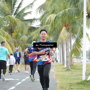 Runner Photo 4320555