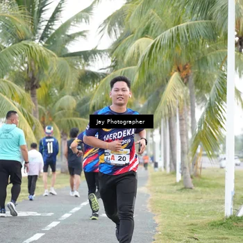 Runner Photo 4320557