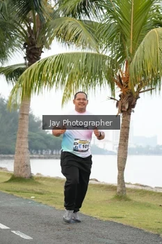 Runner Photo 4320565