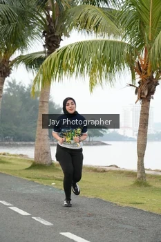 Runner Photo 4320576