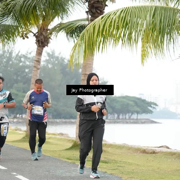 Runner Photo 4320589