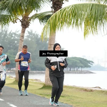 Runner Photo 4320591