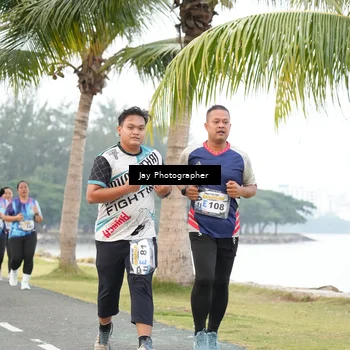 Runner Photo 4320593