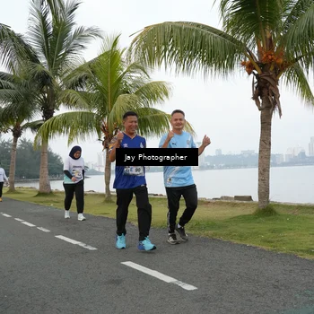 Runner Photo 4320619