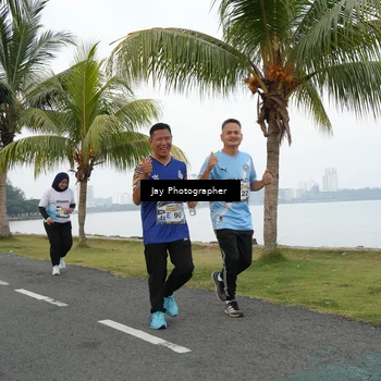 Runner Photo 4320621