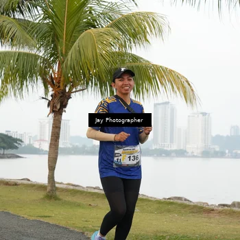 Runner Photo 4320645