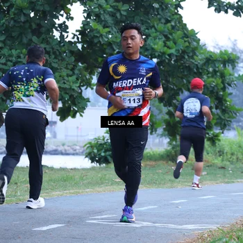 Runner Photo 4320650