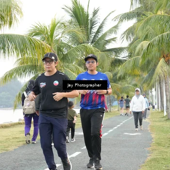 Runner Photo 4320674