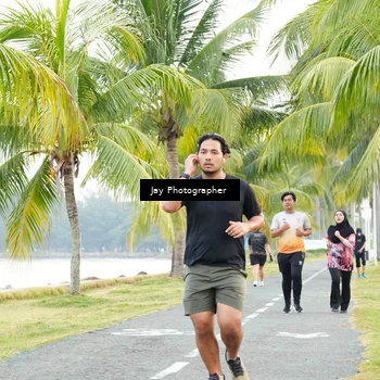 Runner Photo 4320695