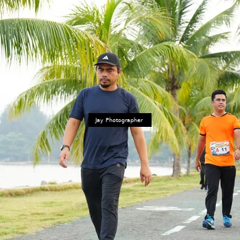 Runner Photo 4320725