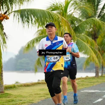 Runner Photo 4320758