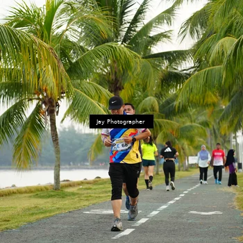 Runner Photo 4320762