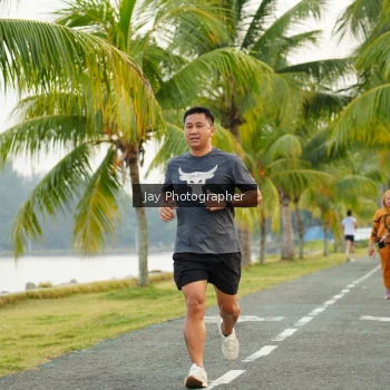 Runner Photo 4320773