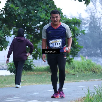 Runner Photo 4320789