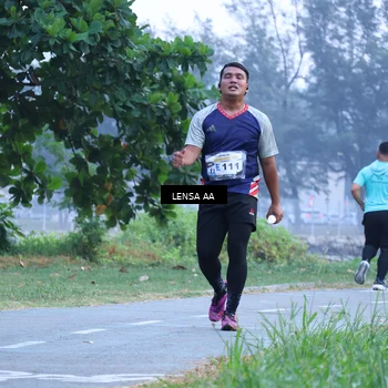 Runner Photo 4320806