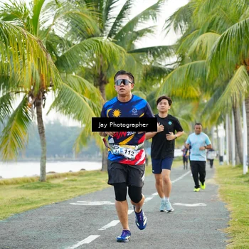 Runner Photo 4320859