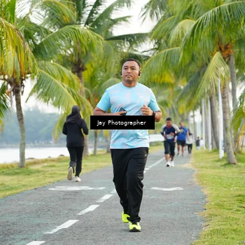 Runner Photo 4320874