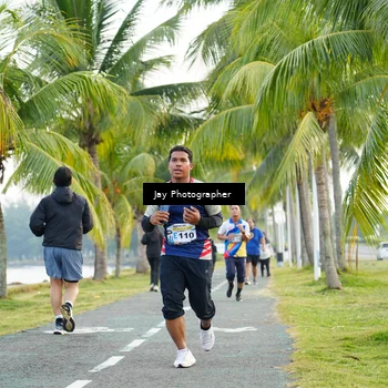 Runner Photo 4320880