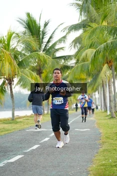 Runner Photo 4320883