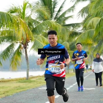 Runner Photo 4320900