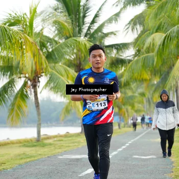 Runner Photo 4320905
