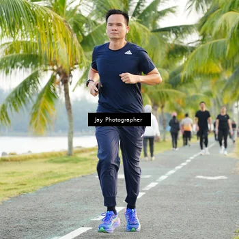 Runner Photo 4320925