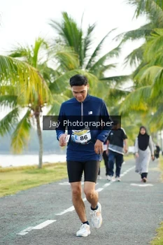 Runner Photo 4320955