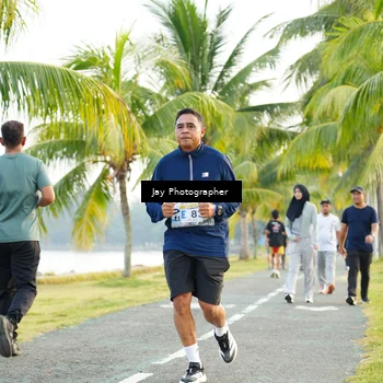 Runner Photo 4320977