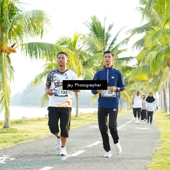 Runner Photo 4321115