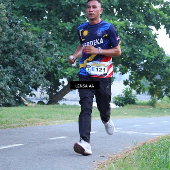 Runner Photo 4321403