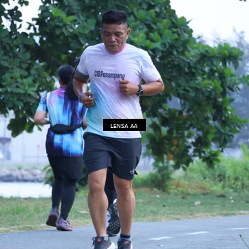 Runner Photo 4321413