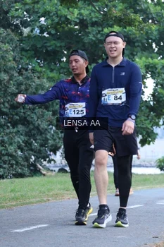 Runner Photo 4321443