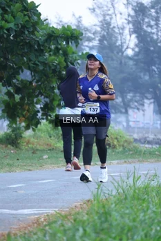 Runner Photo 4321449