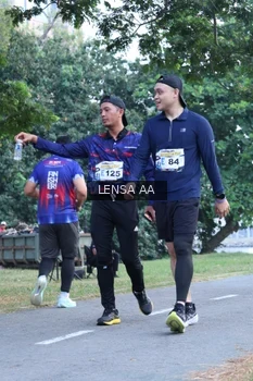 Runner Photo 4321460