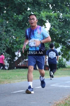 Runner Photo 4321466