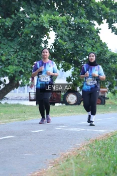 Runner Photo 4321565