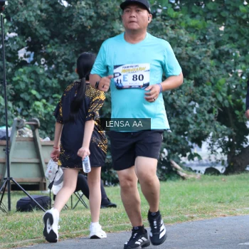 Runner Photo 4321613