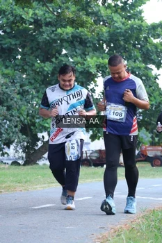 Runner Photo 4321645