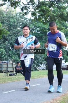 Runner Photo 4321648
