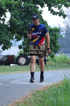 Runner Photo 4321667