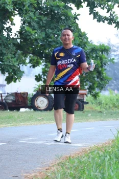 Runner Photo 4321696