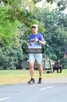 Runner Photo 4321835