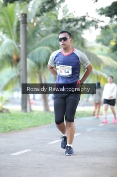 Runner Photo 4321857