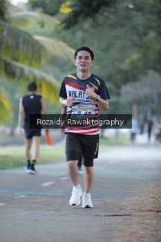 Runner Photo 4321885