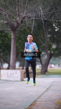Runner Photo 4322569