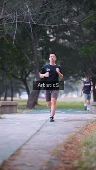 Runner Photo 4322570