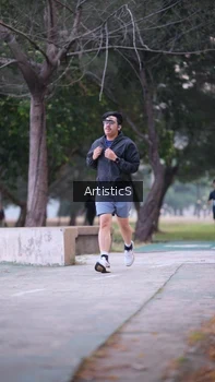Runner Photo 4322575