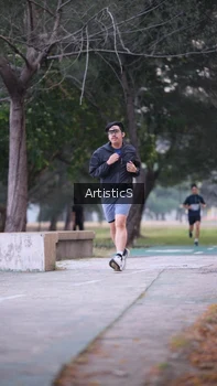 Runner Photo 4322578